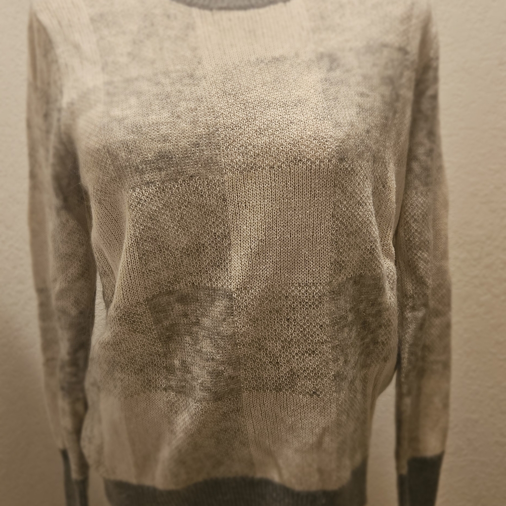 Banana Republic Cream and Gray Women's Sweater